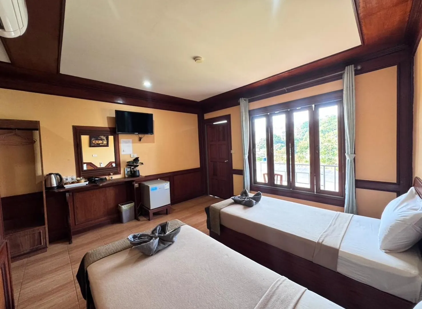 Phi Phi Treetop Hotel
